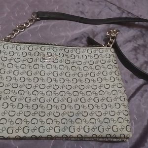 Guess purse monogram